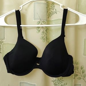 Sweet Nothings by Maidenform lightly padded underwire t-shirt bra